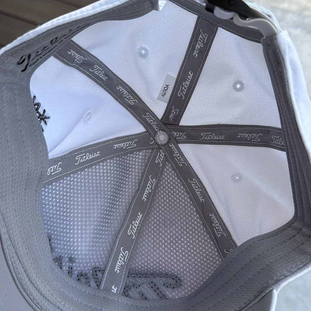 Titleist White Cap with Black Logo Edgewood Tahoe